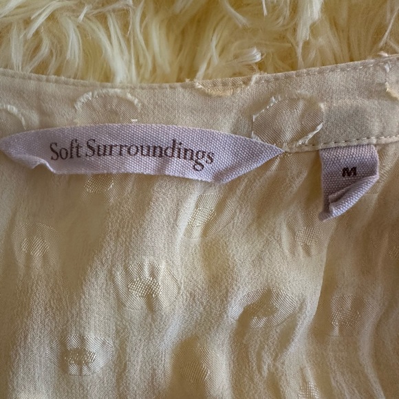 Soft surroundings yellow polka dot top size Medium - Picture 4 of 5